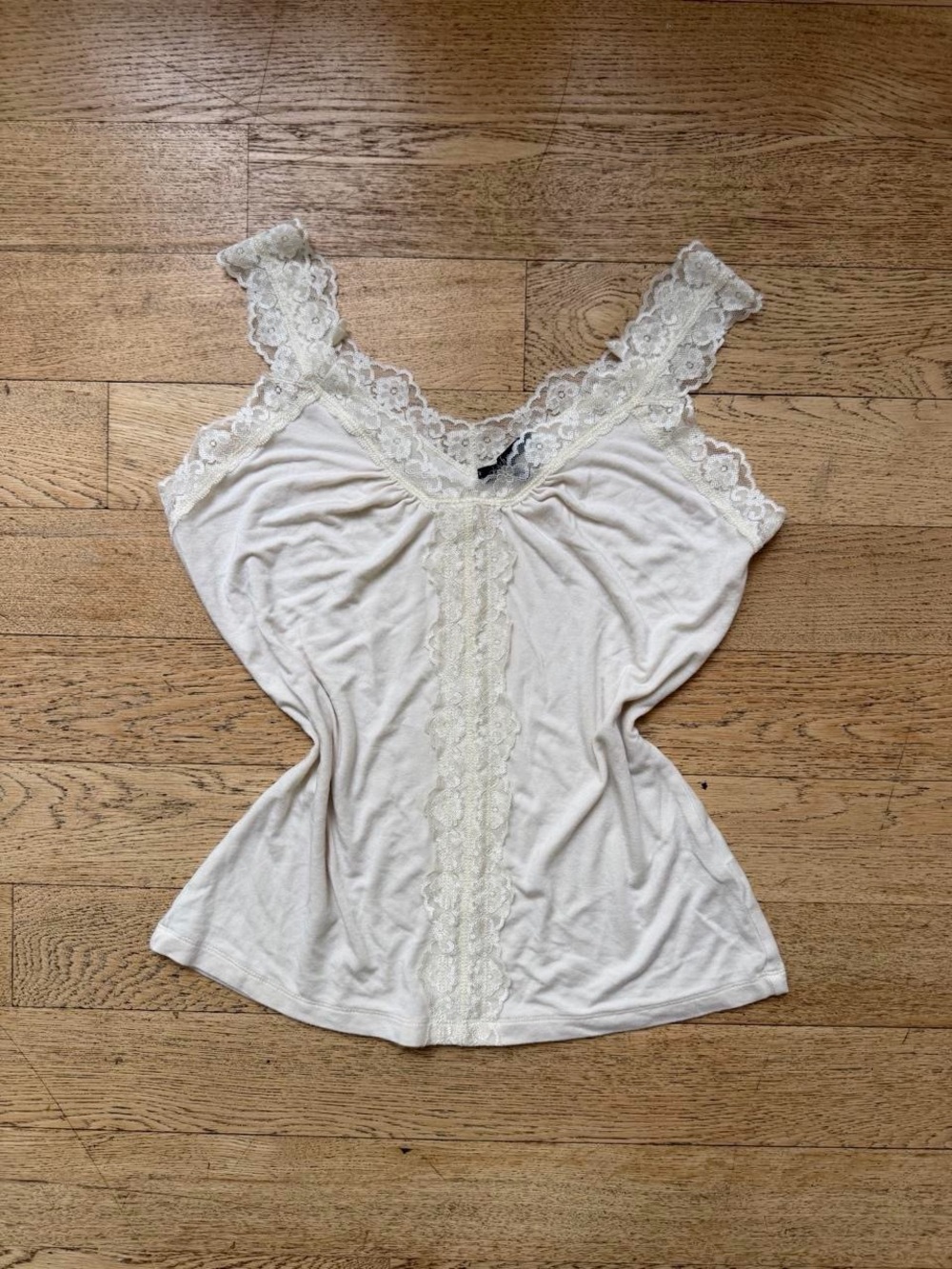 Y2K Daisy Fuentes Ivory Lace Camisole Top